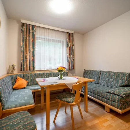 Christoph Apartment *